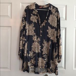 Free People CUTE top!